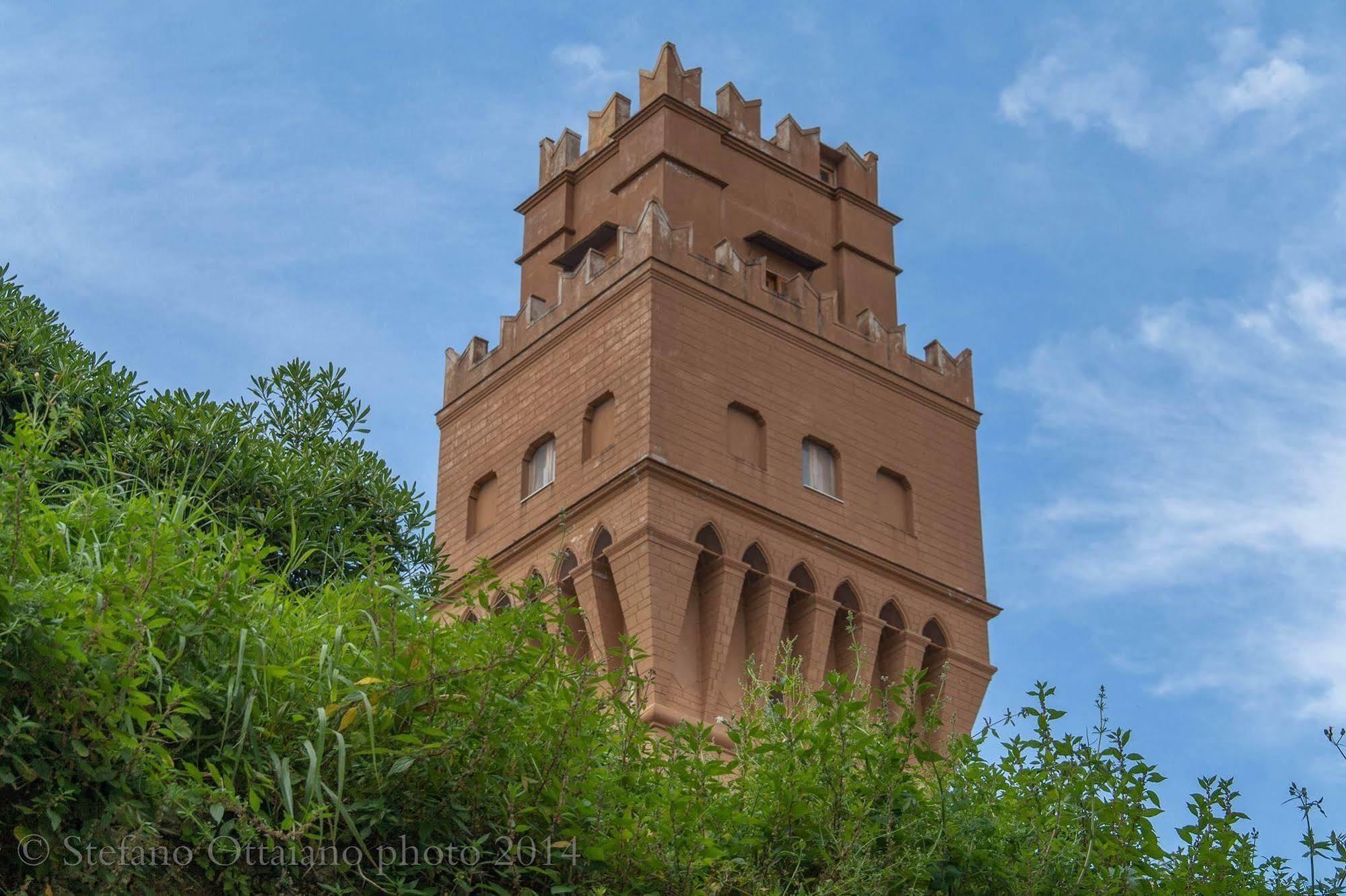 مبيت وإفطار نابولي La Torre Di Ro المظهر الخارجي الصورة